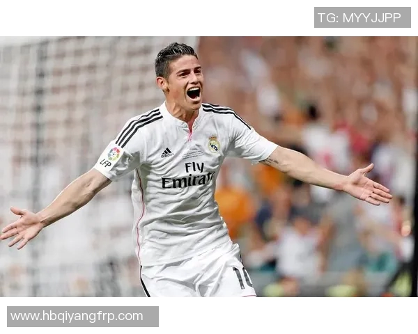 足球明星优雅站姿壁纸精选展现运动魅力与风采的视觉盛宴